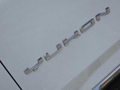 2023 GMC Yukon SLT