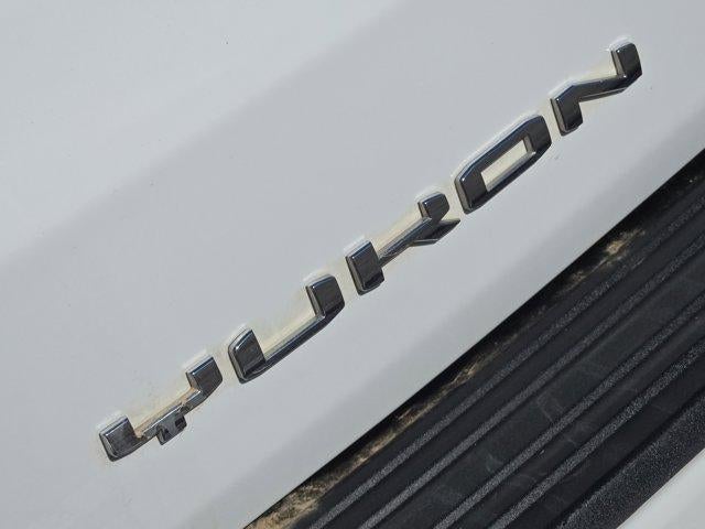 2023 GMC Yukon XL AT4