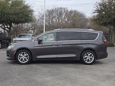 2019 Chrysler Pacifica Touring L Plus