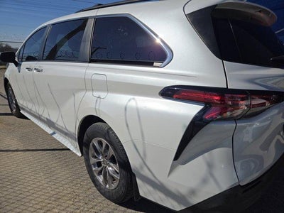 2022 Toyota Sienna XLE