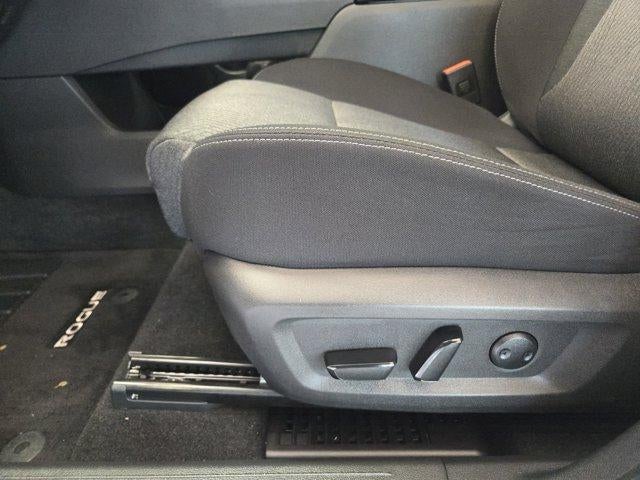 2024 Nissan Rogue SV FWD