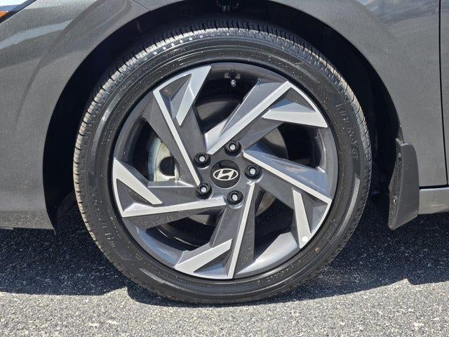 2025 Hyundai Elantra Hybrid Limited