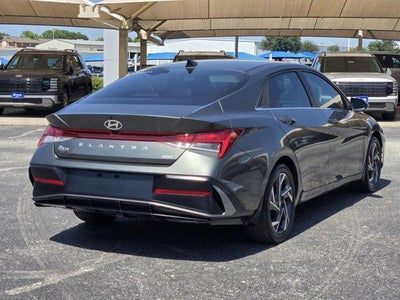 2025 Hyundai Elantra Hybrid Limited