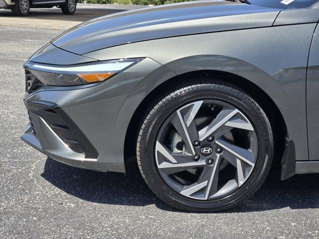 2025 Hyundai Elantra Hybrid Limited