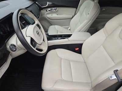2018 Volvo XC90 Momentum