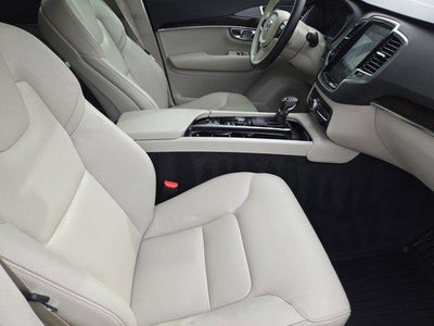 2018 Volvo XC90 Momentum