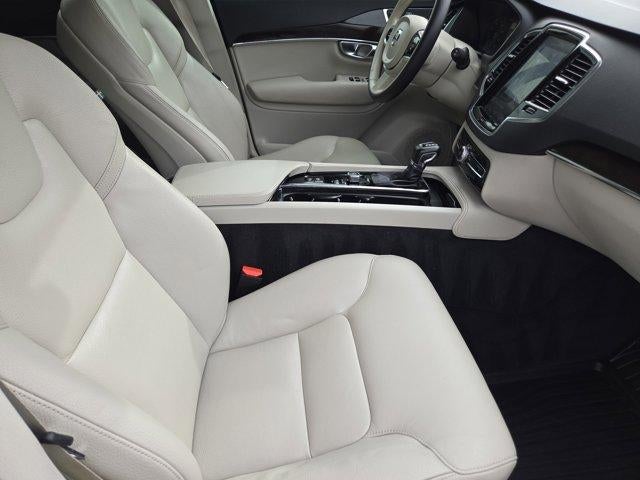 2018 Volvo XC90 Momentum