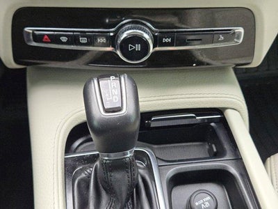 2018 Volvo XC90 Momentum