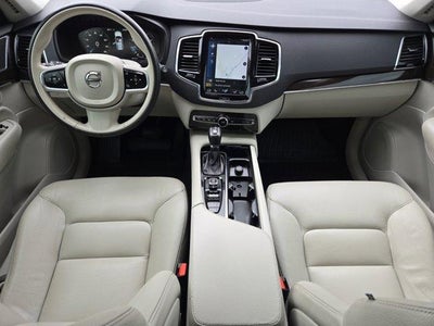 2018 Volvo XC90 Momentum