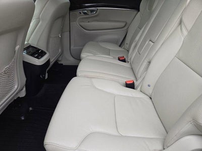 2018 Volvo XC90 Momentum