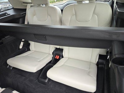 2018 Volvo XC90 Momentum