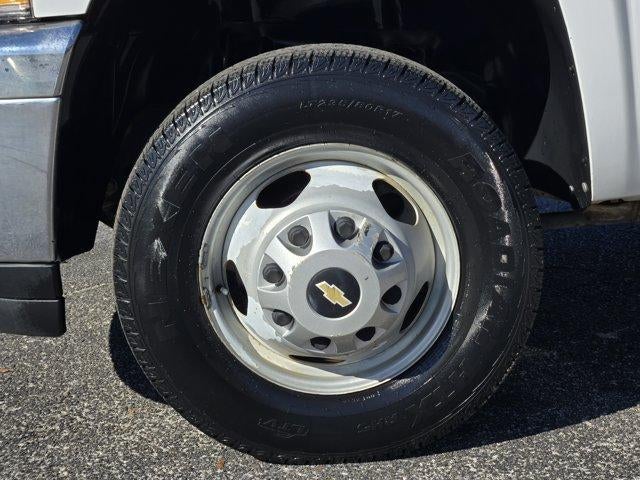 2011 Chevrolet Silverado 3500 HD Chassis Cab WT