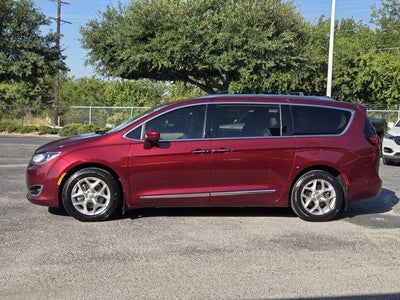 2019 Chrysler Pacifica Touring L