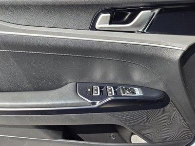 2022 Kia K5 LXS